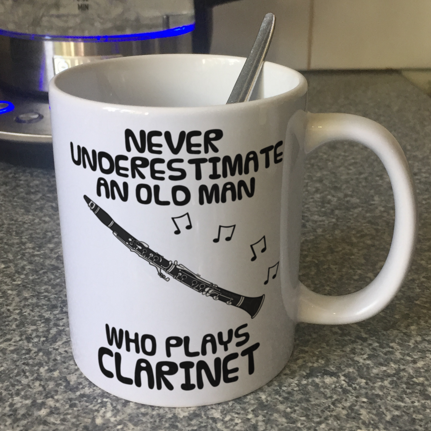 Funny Clarinet Mug - Never Underestimate An Old Man Who Plays Clarinet - Clarinetist Woodwind Musician Gift For Him