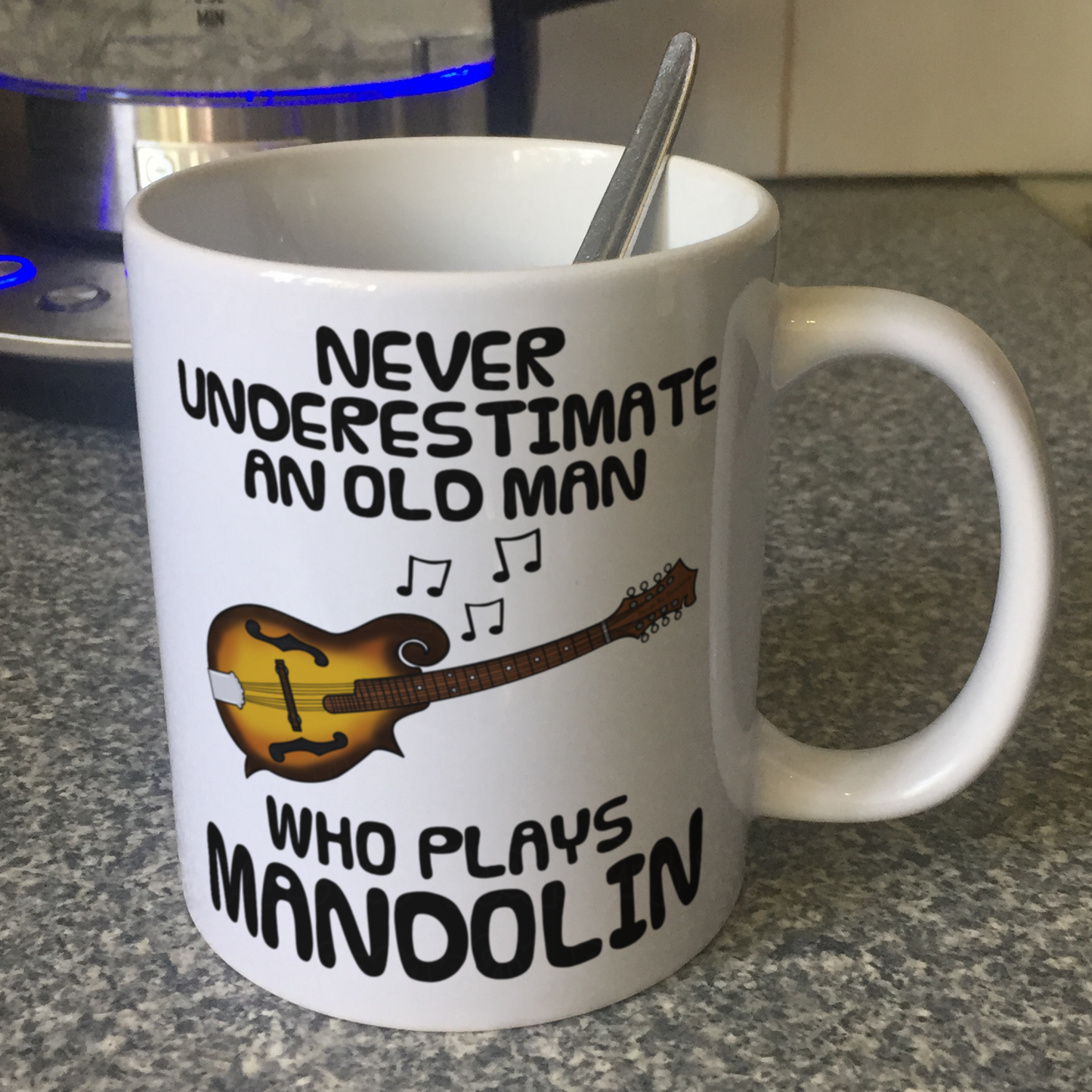 Funny Mandolin Mug - Never Underestimate An Old Man Who Plays Mandolin - Mandolinist Folk Musician Gift For Him